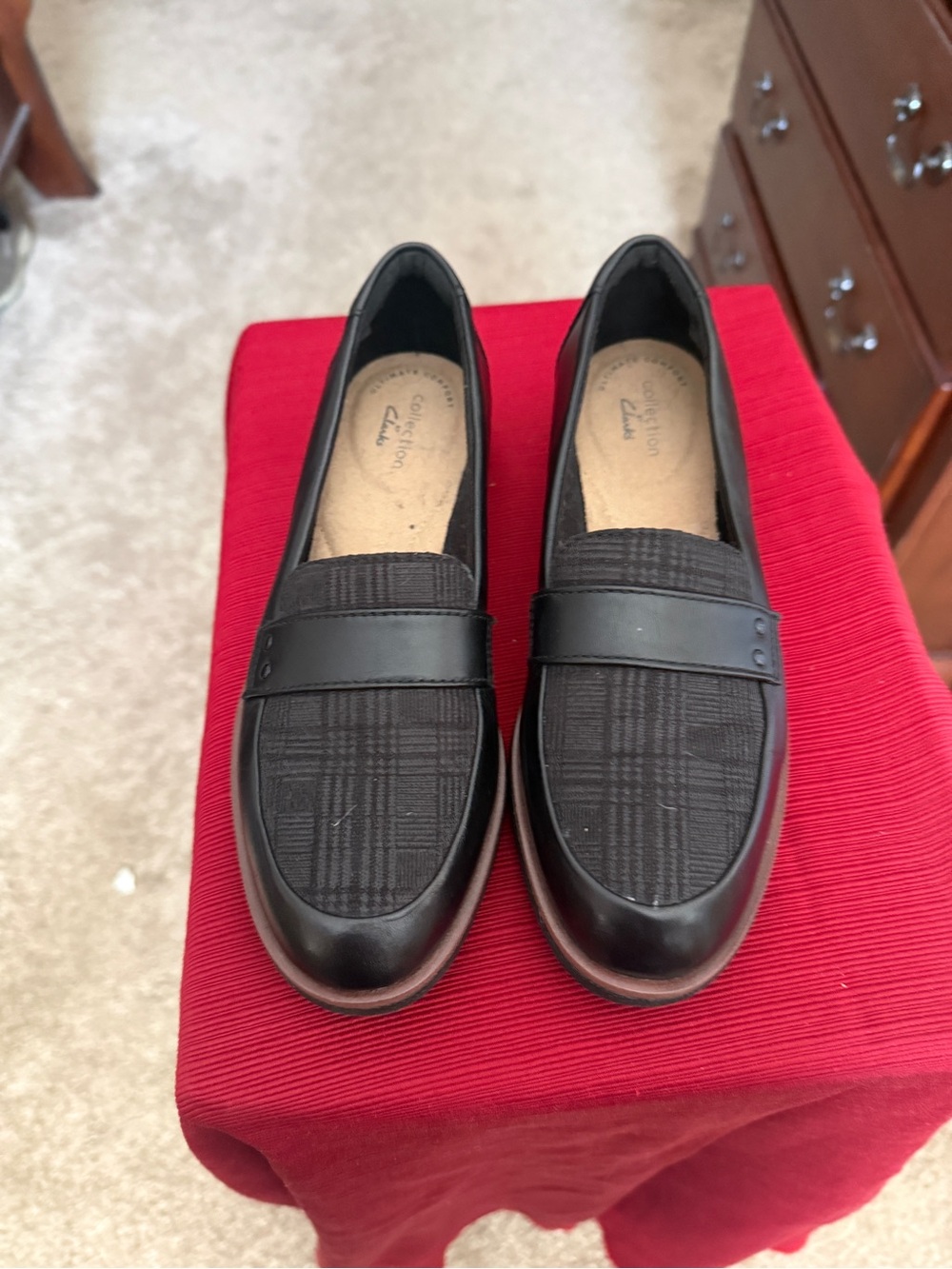 Clarks Women's Black Textured Penny Loafers